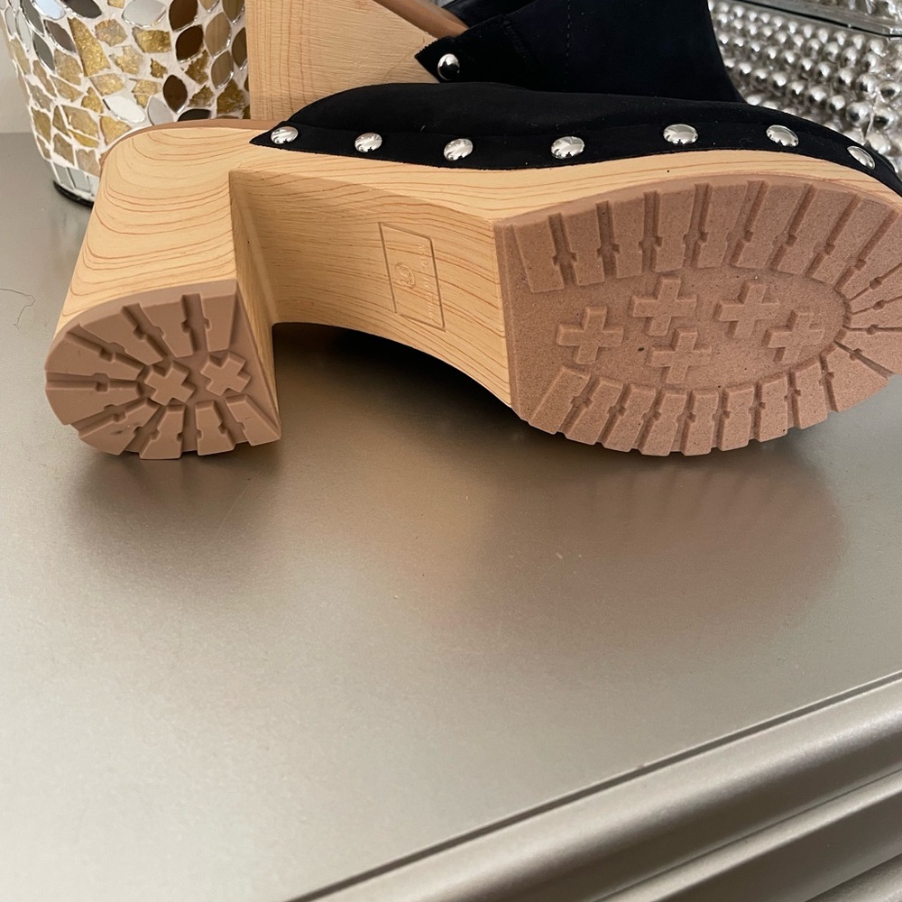 Sun + Stone Black Women's Mules with Silver Accents - Picture 4 of 6